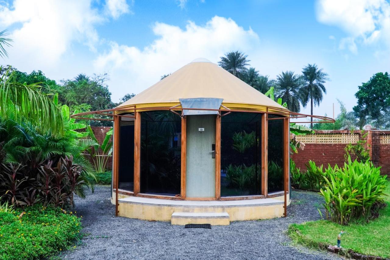 Shanti Resorts Valsad Екстериор снимка